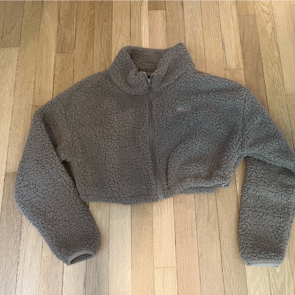 Skims Kim Kardashian Teddy Zip Up Crop Jacket in Medium- Desert